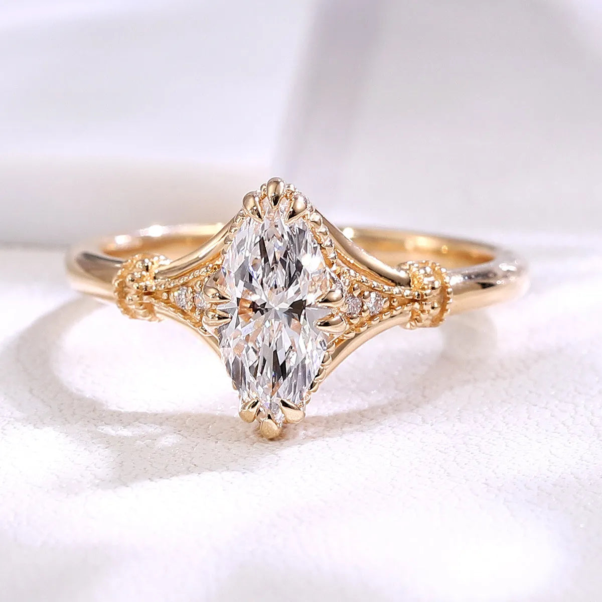 The Nymeria RING by Chantal Vaulet