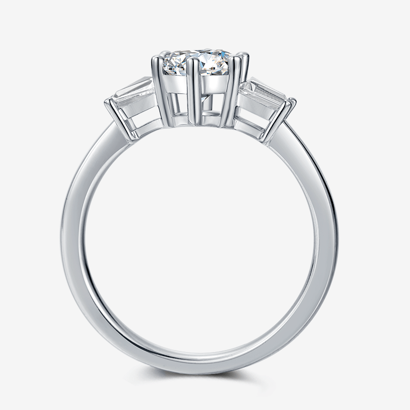 Seralyn Moissanite Baguette Ring 💍✨ Featuring 1.0CT round-cut Moissanite, ideal for engagement or wedding! Amazing value!