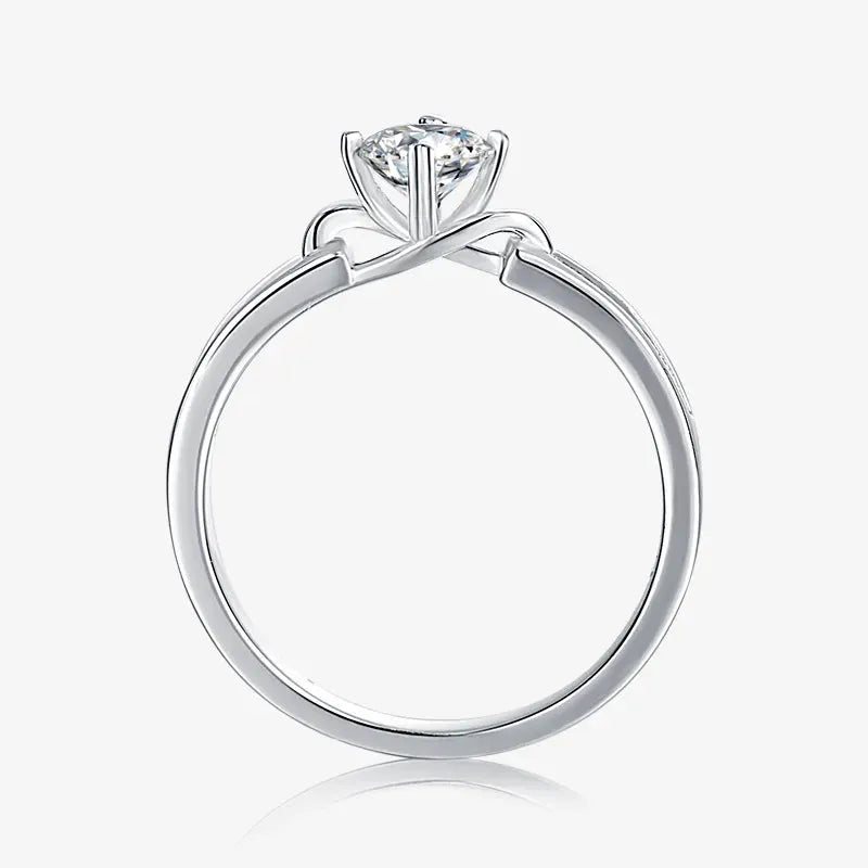 The Serene Knot – Moissanite 0.5CT Solitaire Ring RING by Chantal Vaulet