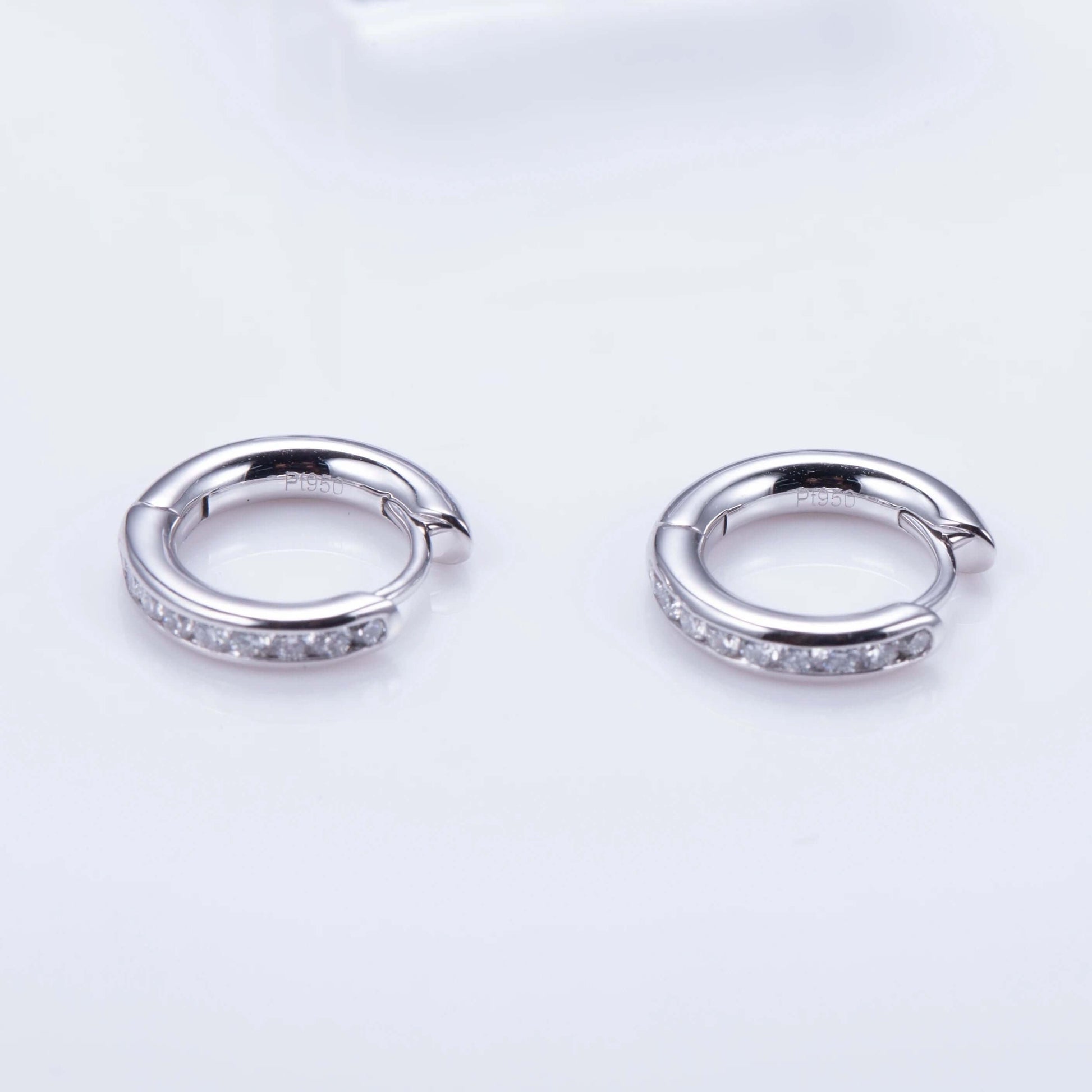 The Solenia 1.5MM Lab Diamond Huggie Earrings - EARRINGS - Chantal Vaulet