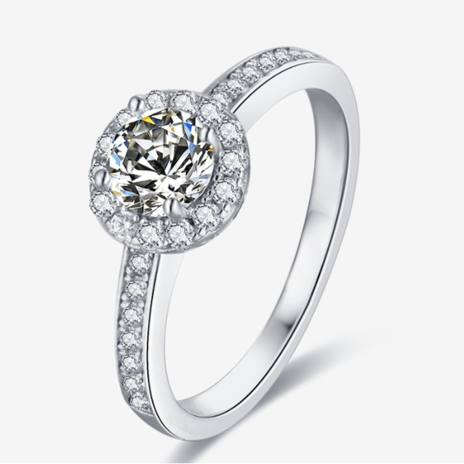 The Solenne Moissanite Halo Ring 0.5CT 💍, perfect for engagements and weddings, features amazing value and radiant beauty! ✨