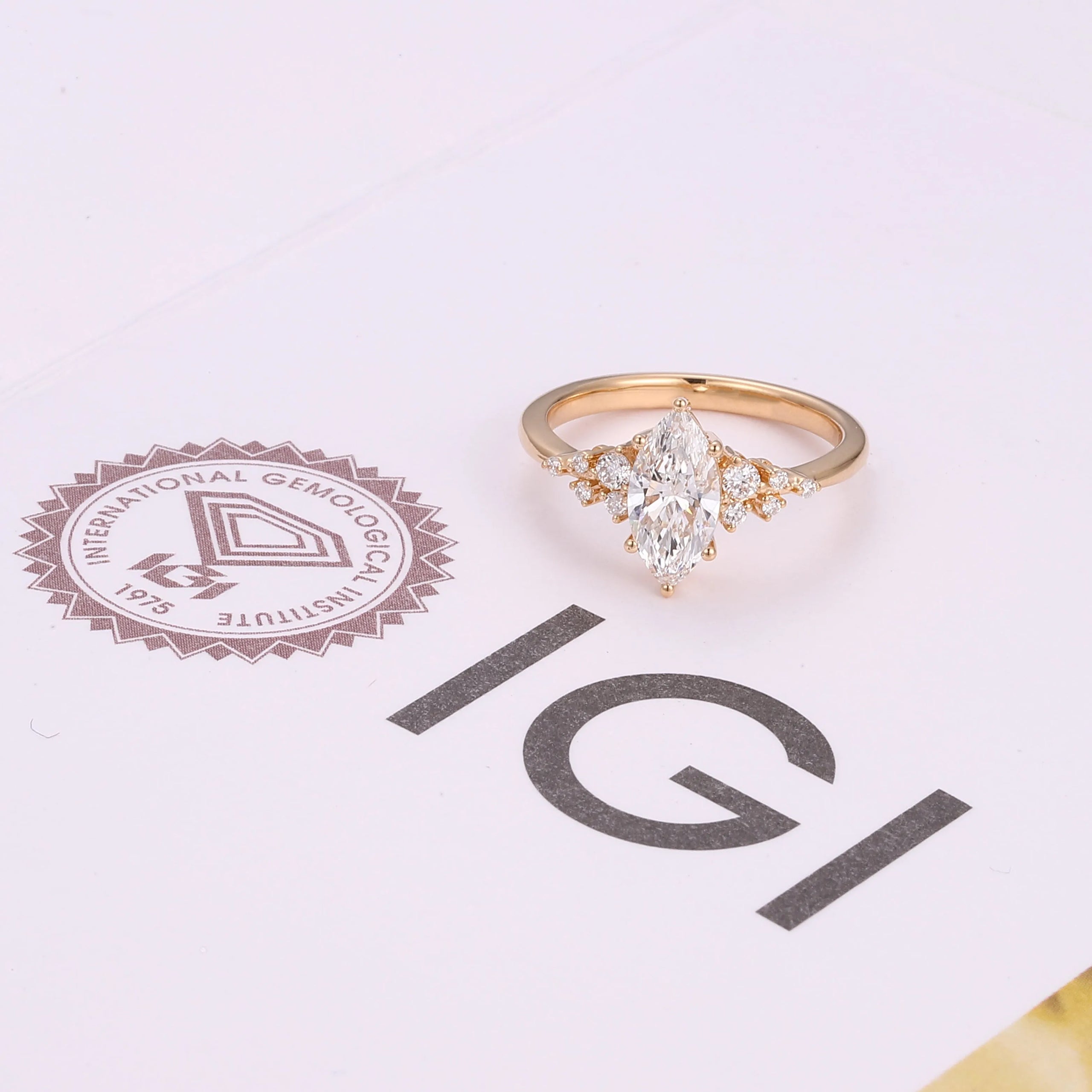 The Thaliora RING by Chantal Vaulet