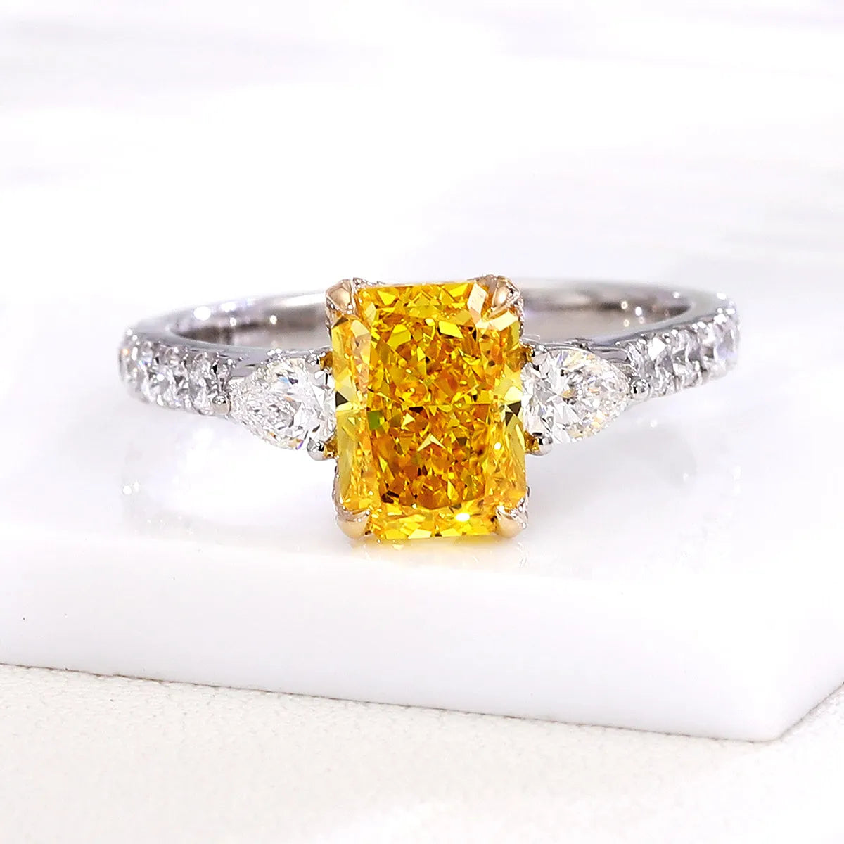 The Vaelora RING by Chantal Vaulet