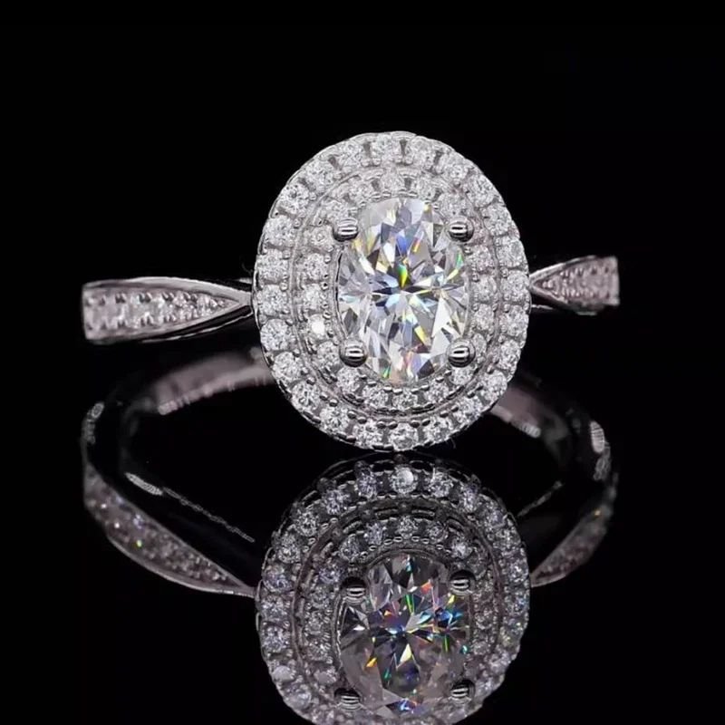 The Vivienne Oval-Cut Moissanite Halo Ring 💍✨ featuring 1.0CT Moissanite and a stunning double halo for engagements and weddings.
